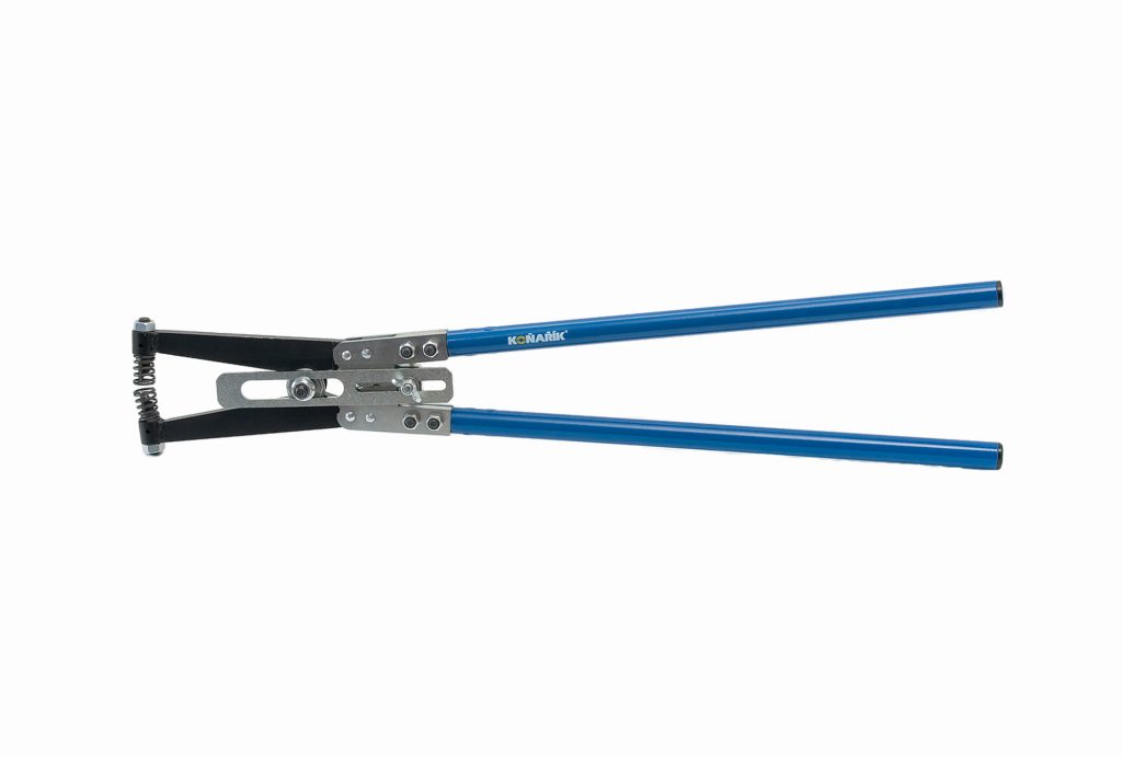 PLIERS TO TRAPEZOIDAL SHEETS